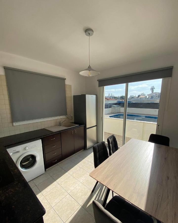 Cosy Apartment In Kato Paphos With Pool Access Eksteriør bilde