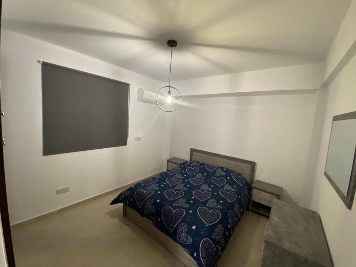 Cosy Apartment In Kato Paphos With Pool Access Eksteriør bilde