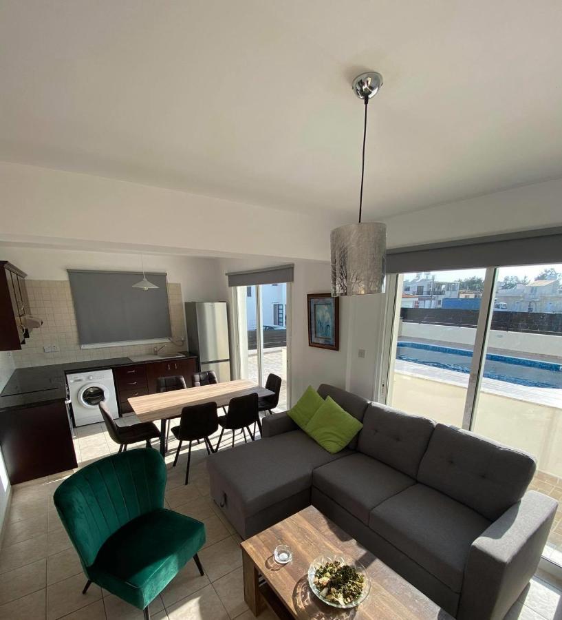 Cosy Apartment In Kato Paphos With Pool Access Eksteriør bilde